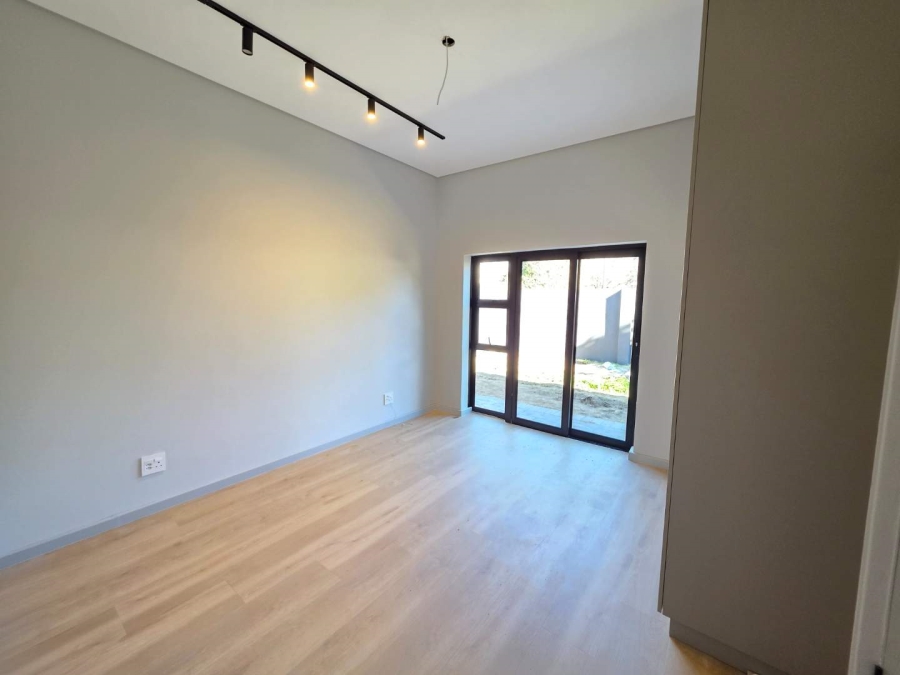 6 Bedroom Property for Sale in Die Boord Western Cape
